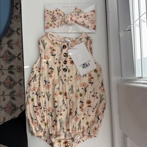 Lou Lou & Company Floral Bodysuit and matching bow